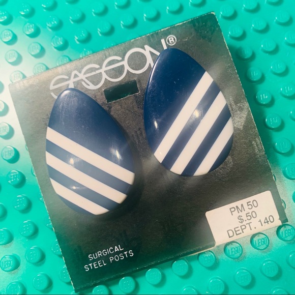 Vintage Sasson Earrings NEW - Picture 1 of 2